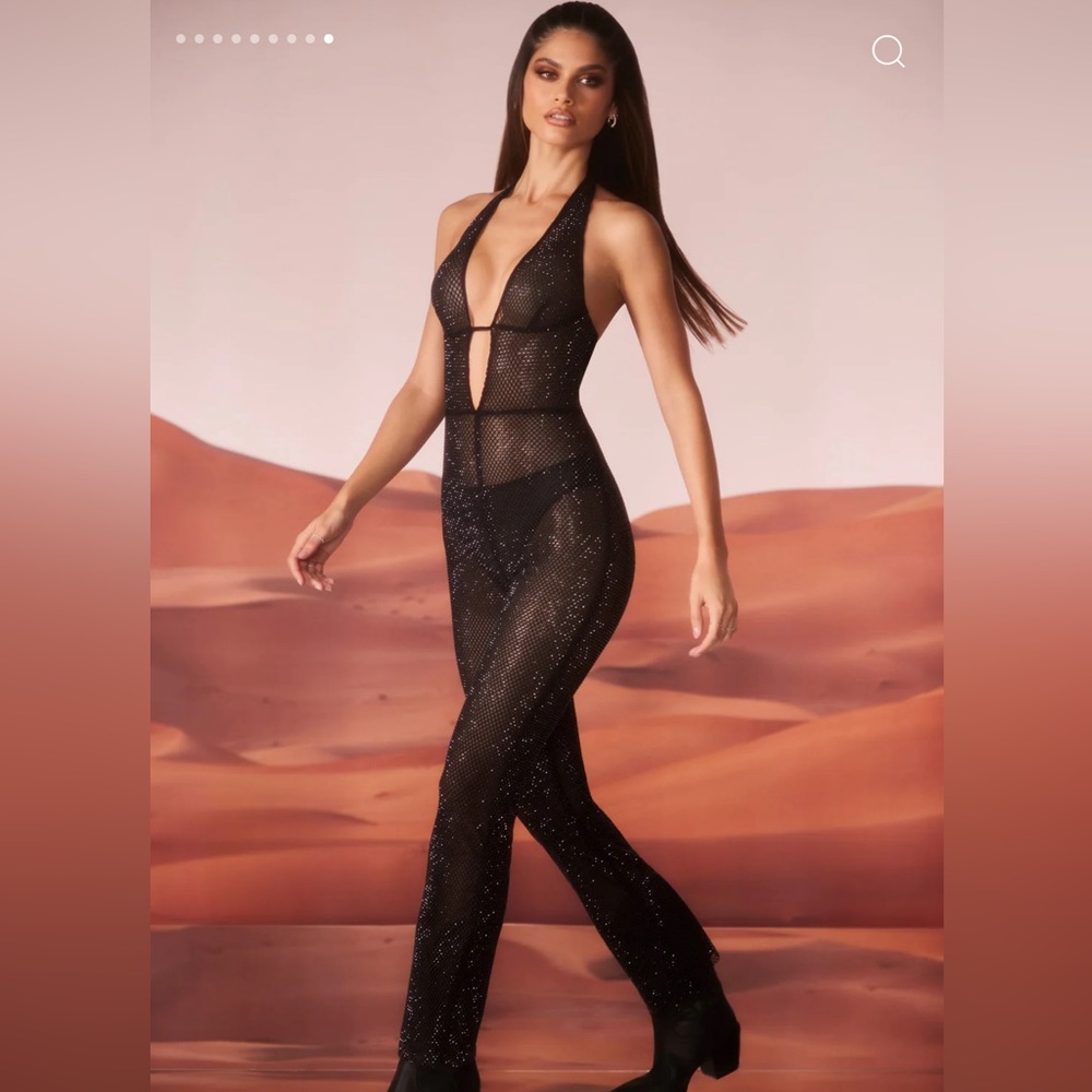 Oh polly RAMONA
Embellished Plunge Neck Jumpsuit black UK 8 U.S. 4 Small